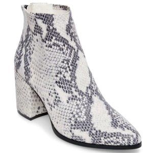 Steve Madden Jillian Snake Print Ankle Boots (Like-New)